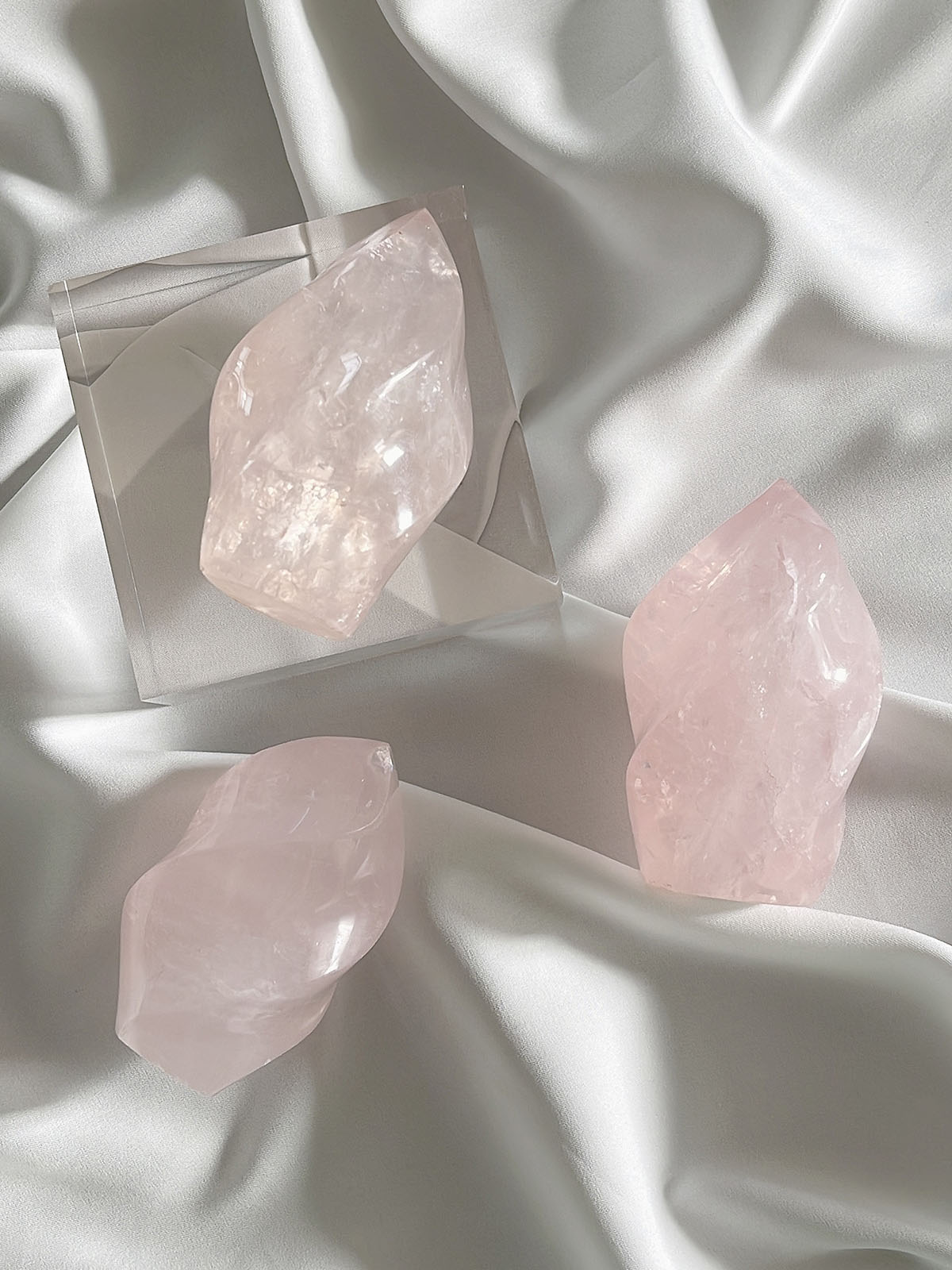 IMG_4604 马达加斯加粉水晶火焰造型摆件 - 图片 1